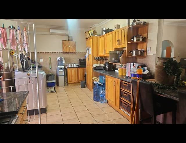 4 BEDROOM HOUSE FOR SALE IN ARBORETUM